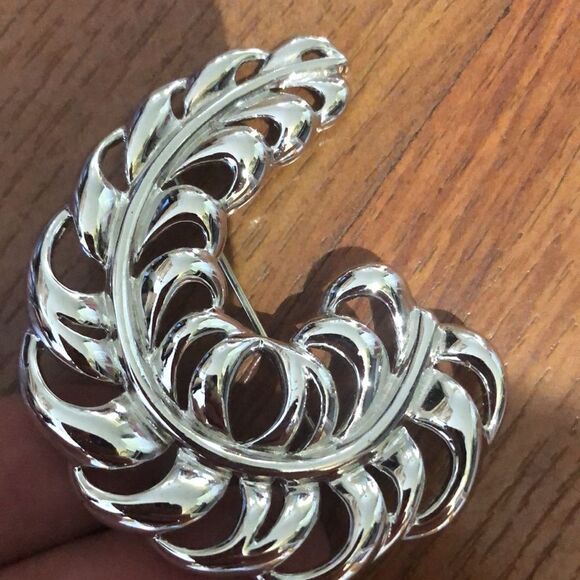 Monet silver pin - Picture 5 of 5